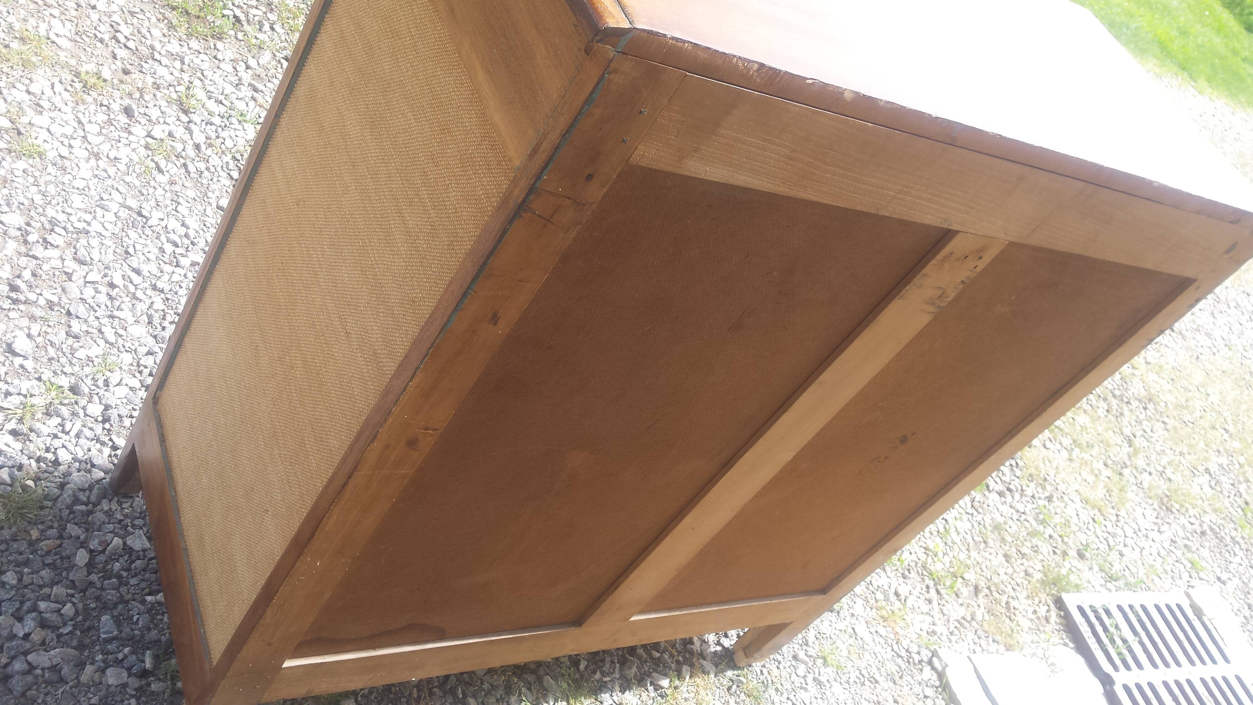 Buffet parisien, toile de jute