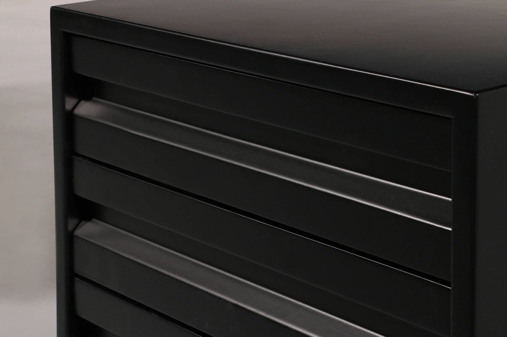 Osvaldo Borsani for Tecno ‘T96’ executive corner desk in black lacquered wood