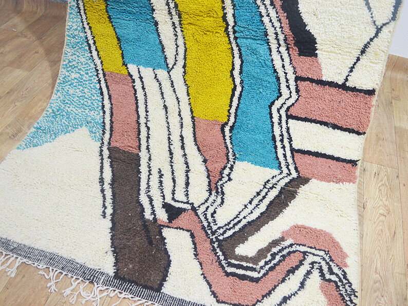 Moroccan berber carpet 270x153cm