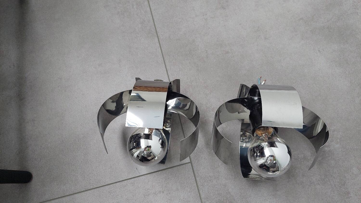 PAIR OF CHROME WALL LIGHTS