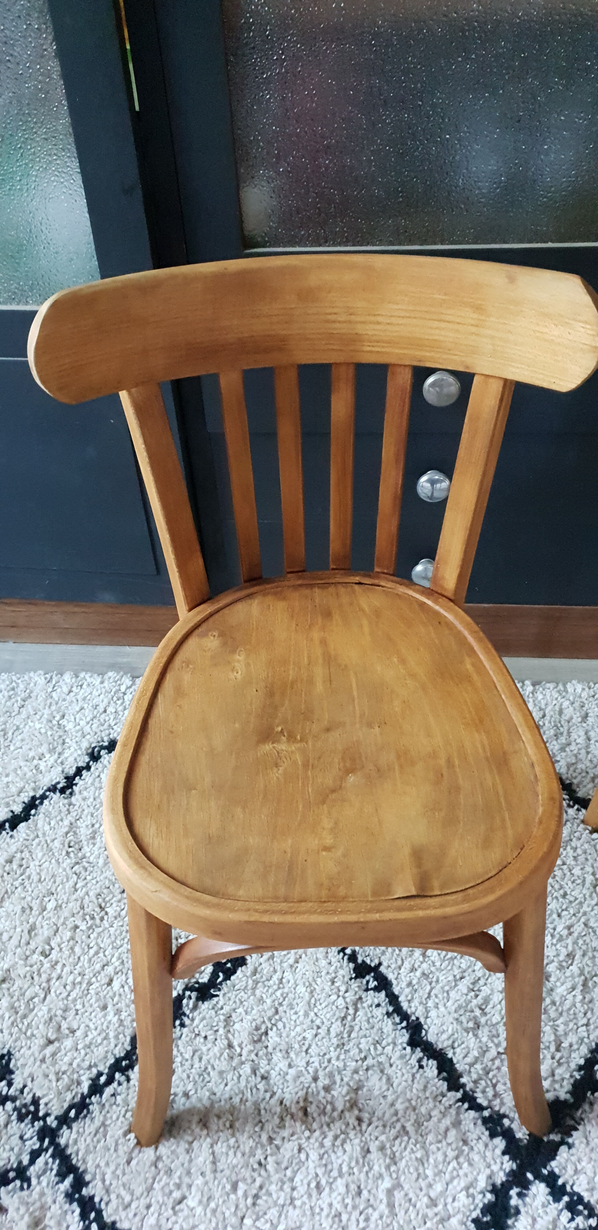Suite de quatre chaises bistrot