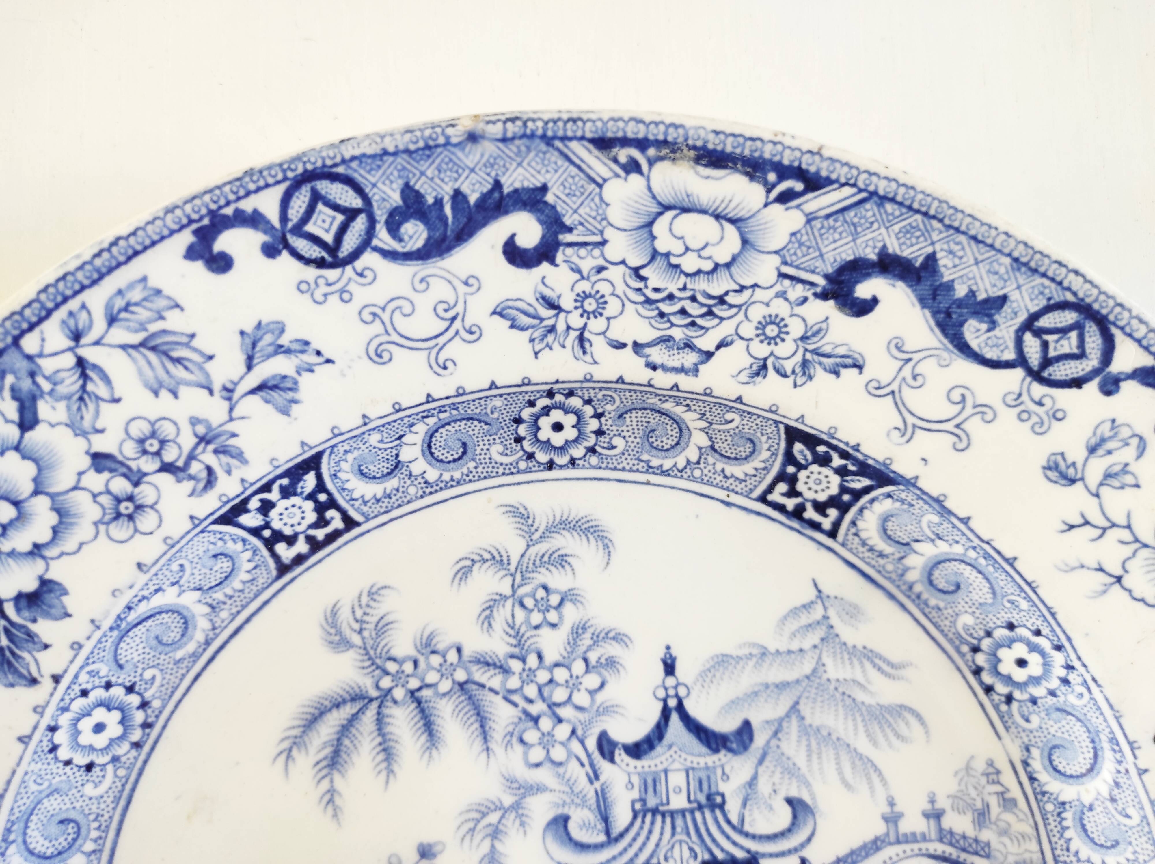 Japanese pagoda plate, Creil and Montereau, 19th century