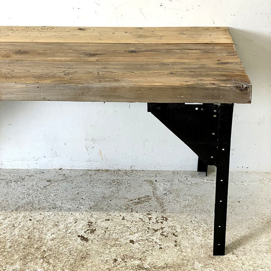 Industrial workbench