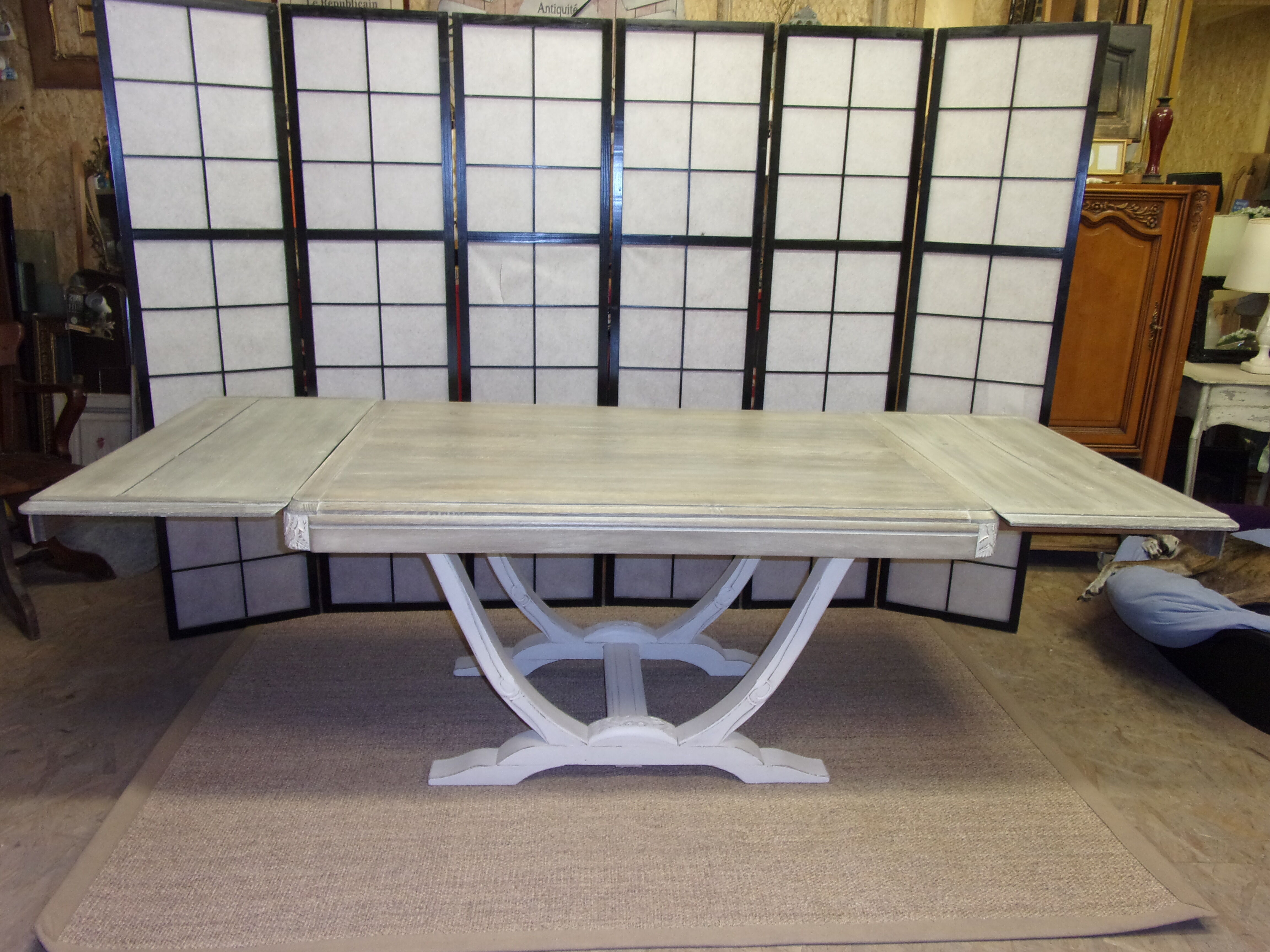 Art-deco table solid oak patina with lime