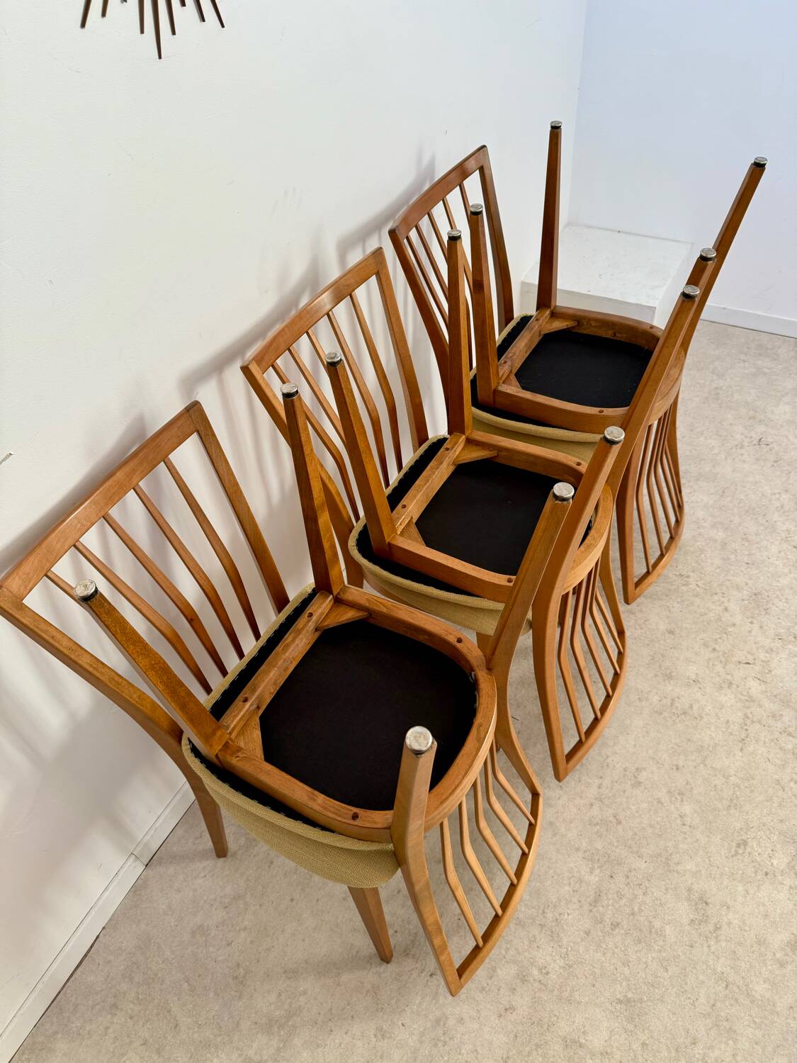 Lot of 6 old solid beech chairs, vintage design from the 60s, new fabric