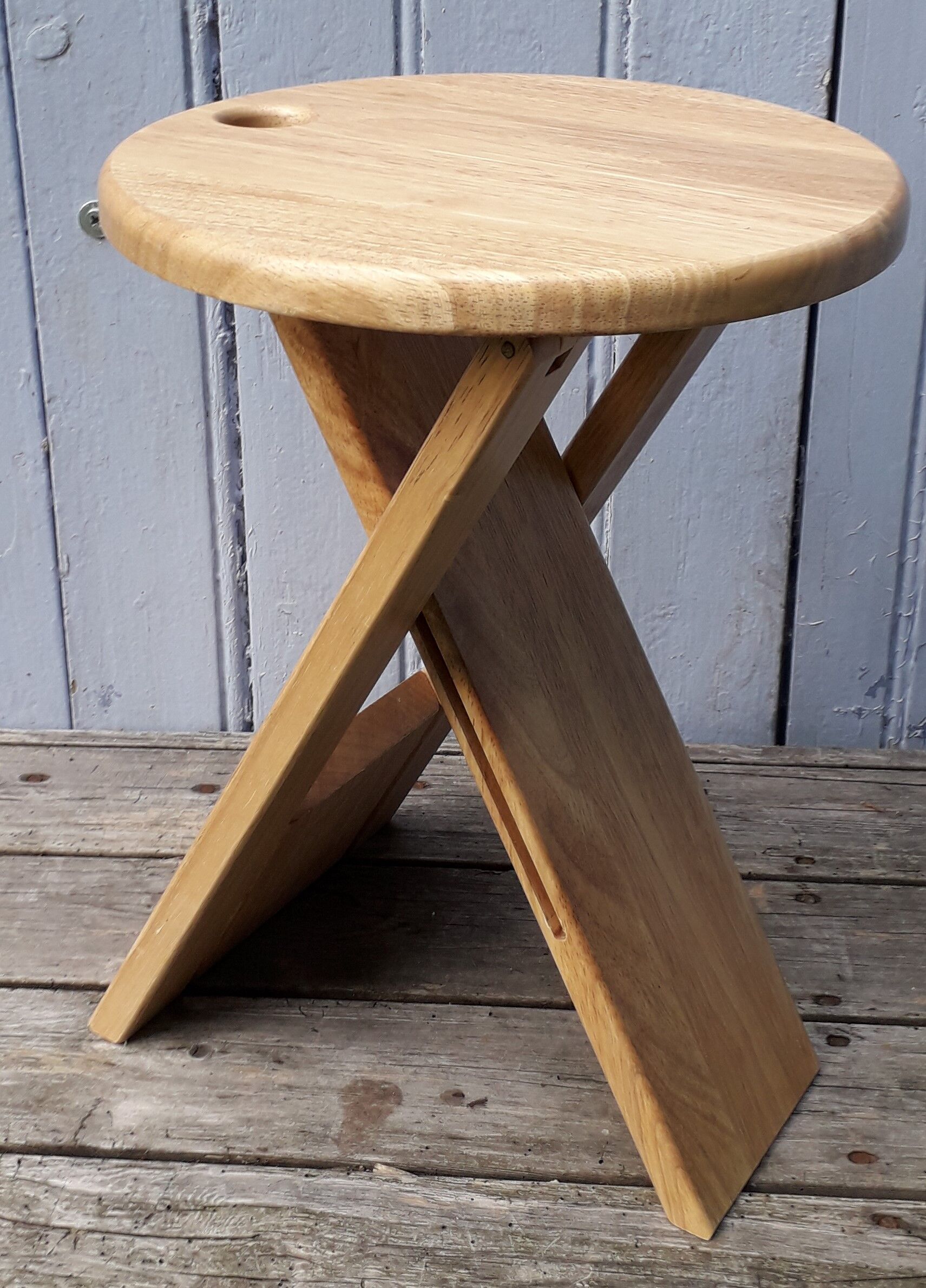 Suzy stool, design Adrian reed
