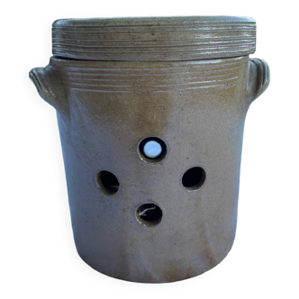 Bonny Stoneware Pot