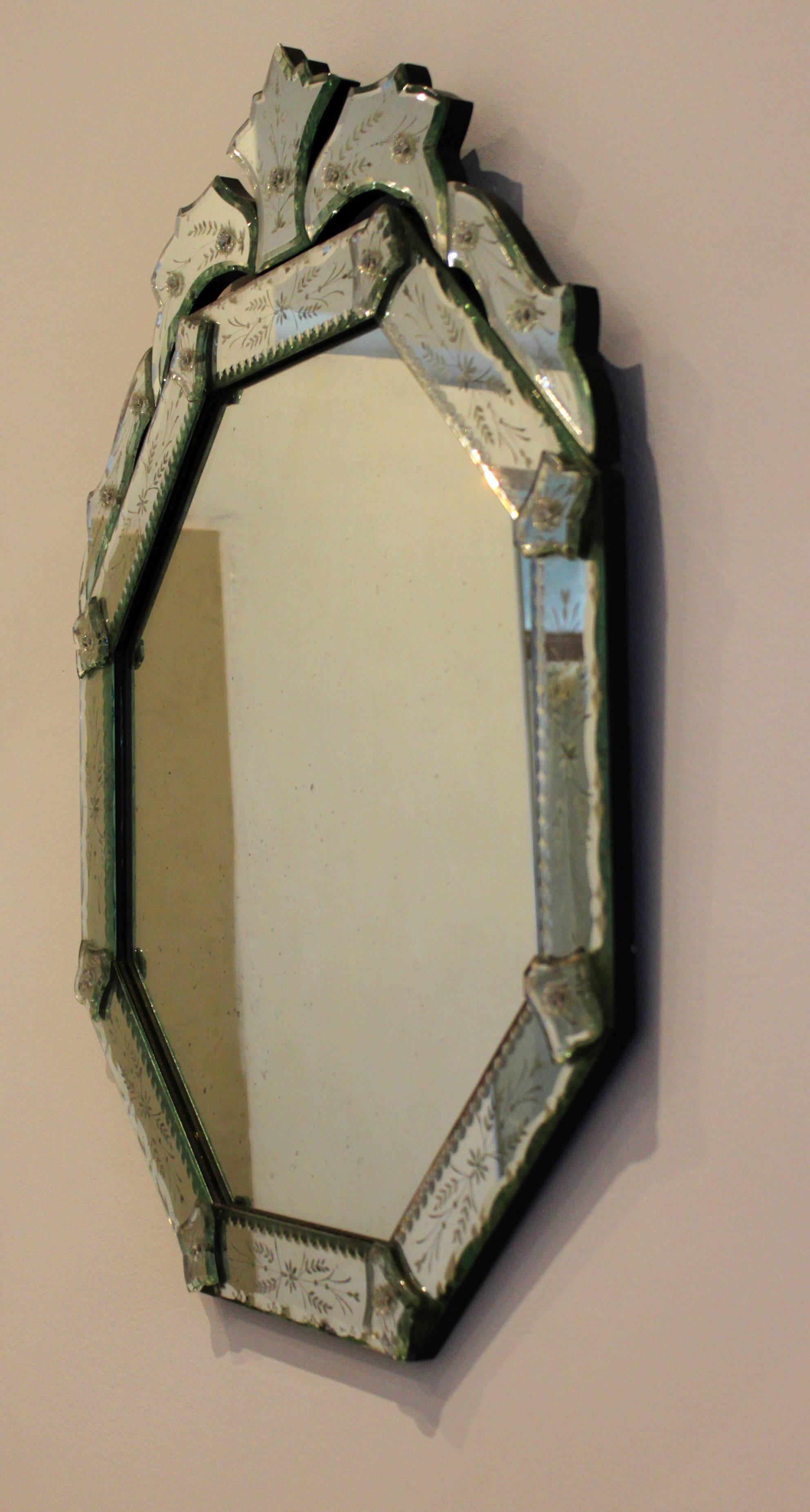 Octagonal Venetian mirror, 63x60cm.