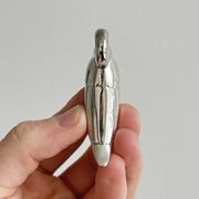 set of 6 metal knife holders in the shape of a swan,