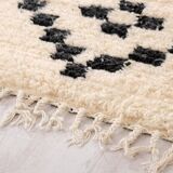 Beni Ouraine handwoven rug, traditional style, size 140 x 250 cm