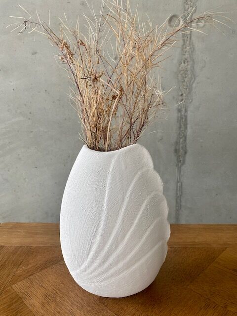 Bleached sandstone vase