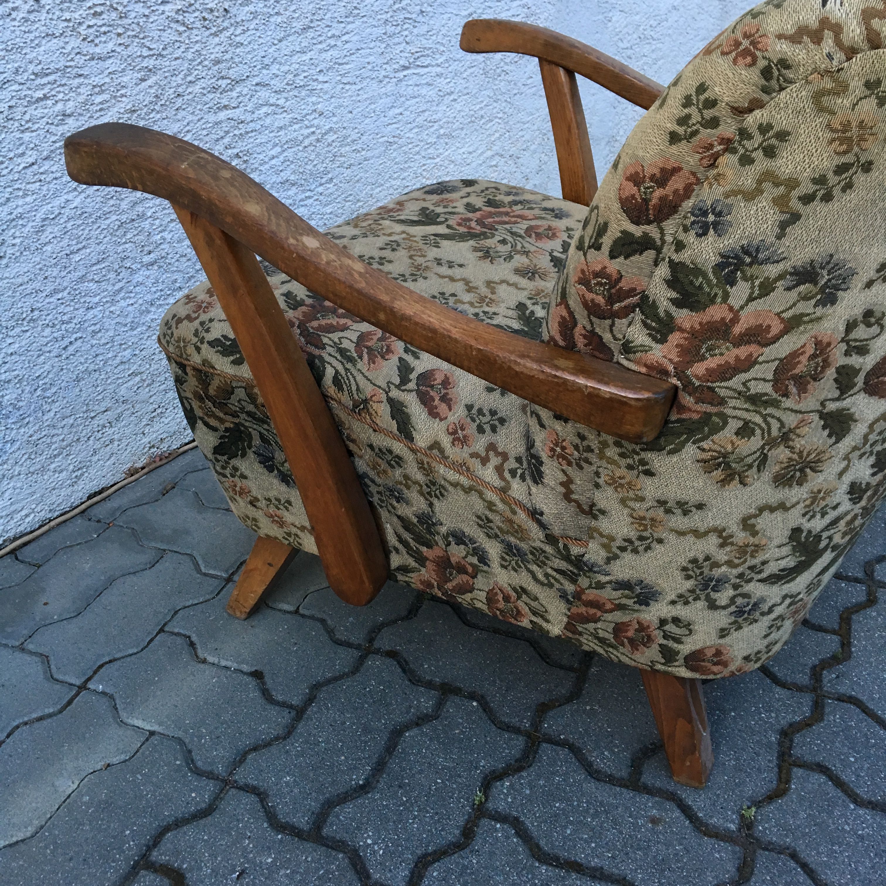 Jindrich Halabala lounge chair Up Závody 30s wood art deco