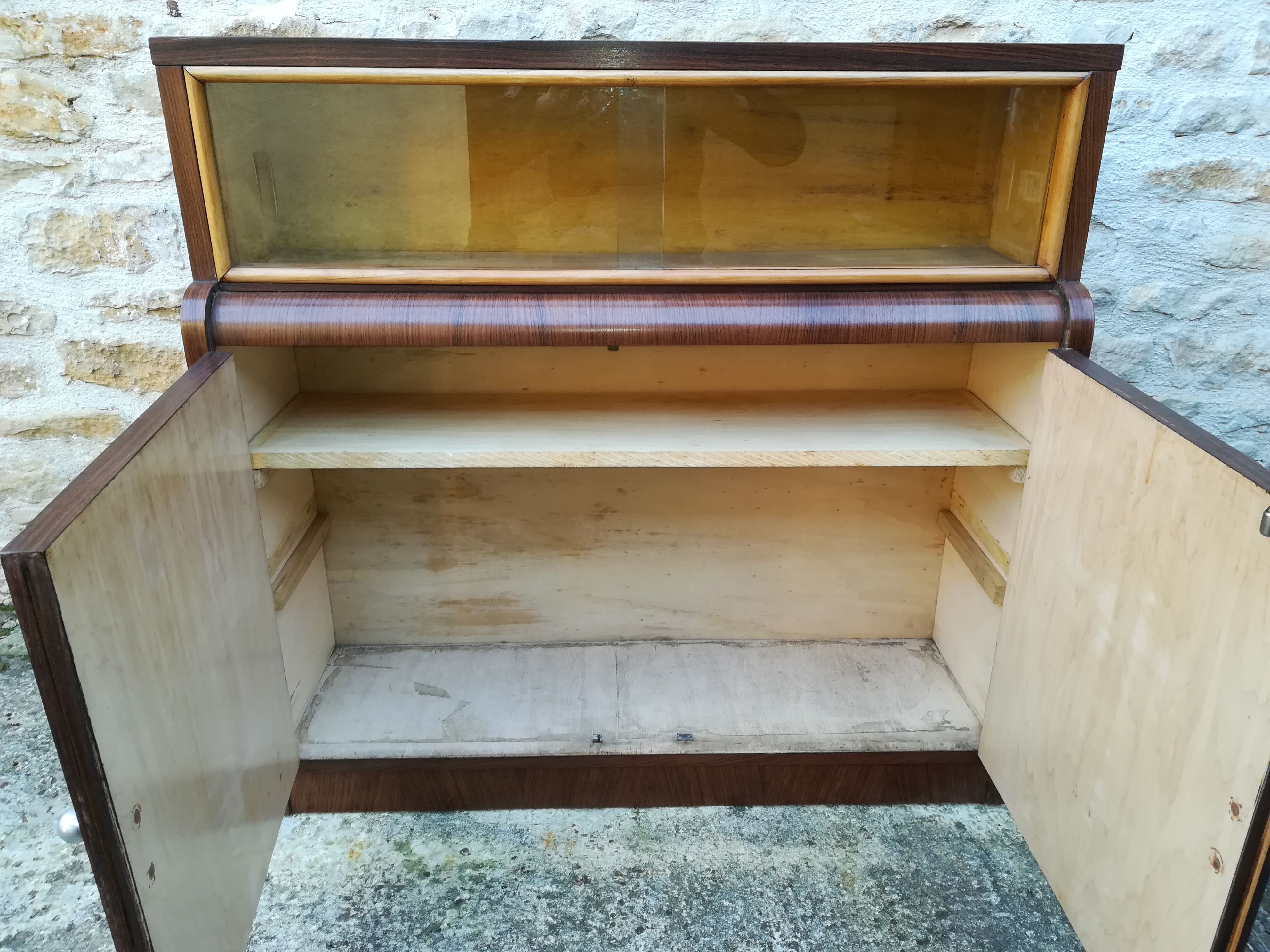 BAR SHOWCASE 50 YEARS