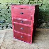Atypical 4-drawer chest of drawers