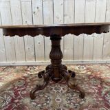 Table de milieu en noyer et ronce de noyer
