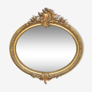 Victorian wall mirror in gilded wood
