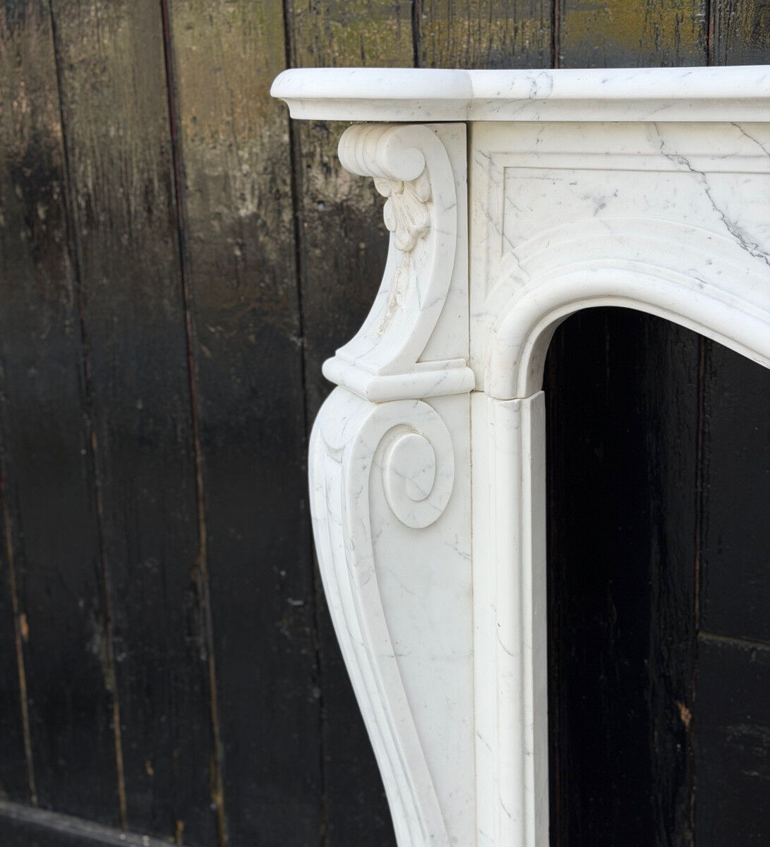 Louis XV style fireplace in Arabescato marble, circa 1980.