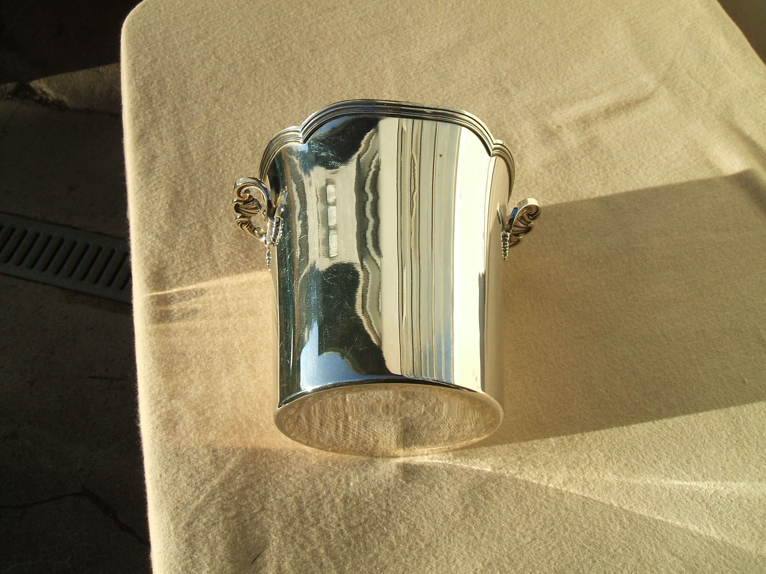 Silver metal champagne bucket