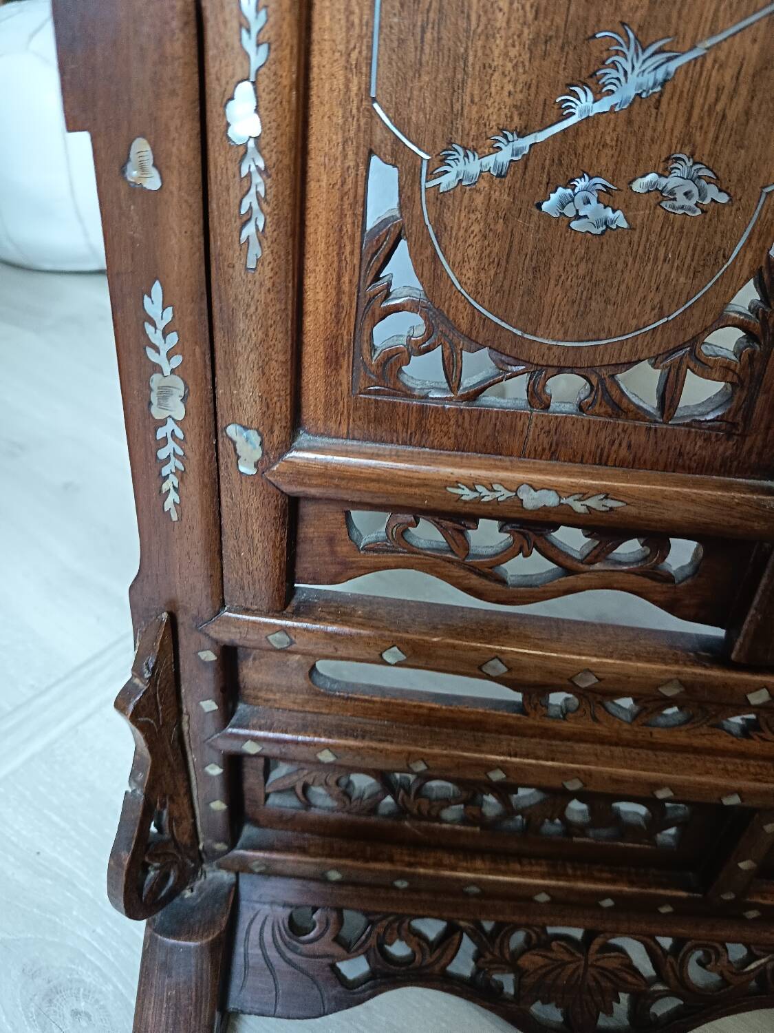 Wood and mother-of-pearl fireplace screen Indochina