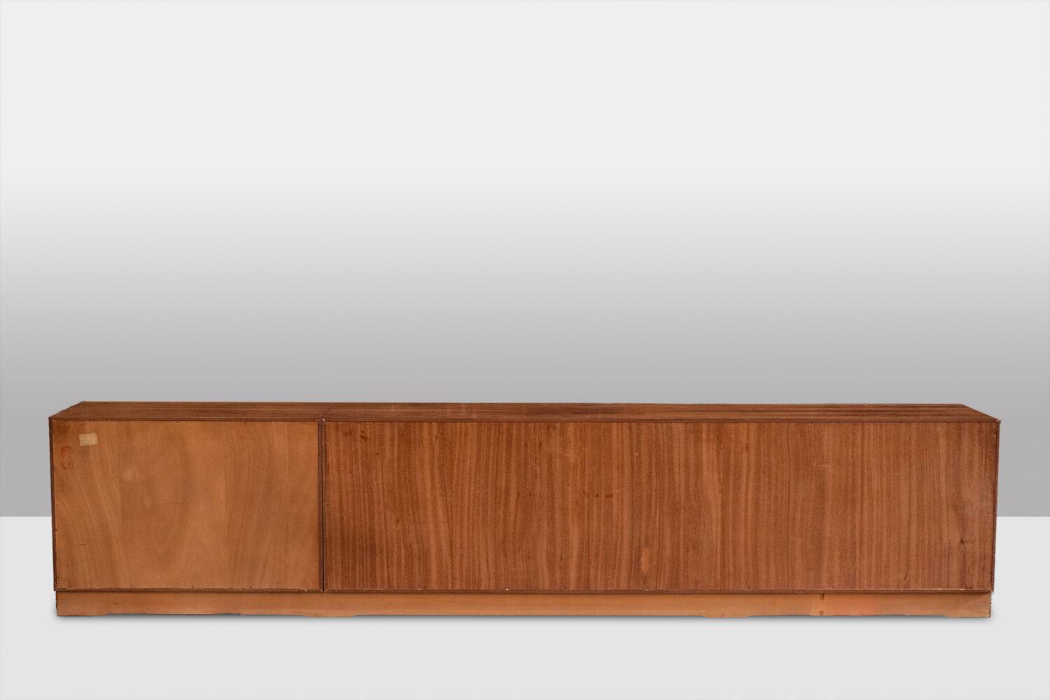 Wilhelm Renz. Enfilade in rosewood and laminate. Circa 1960-70.