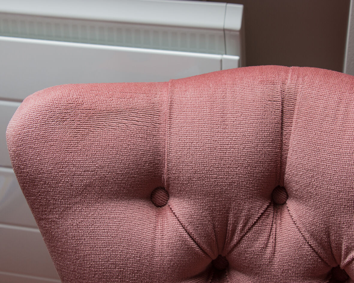 Fauteuil crapaud rose poudré