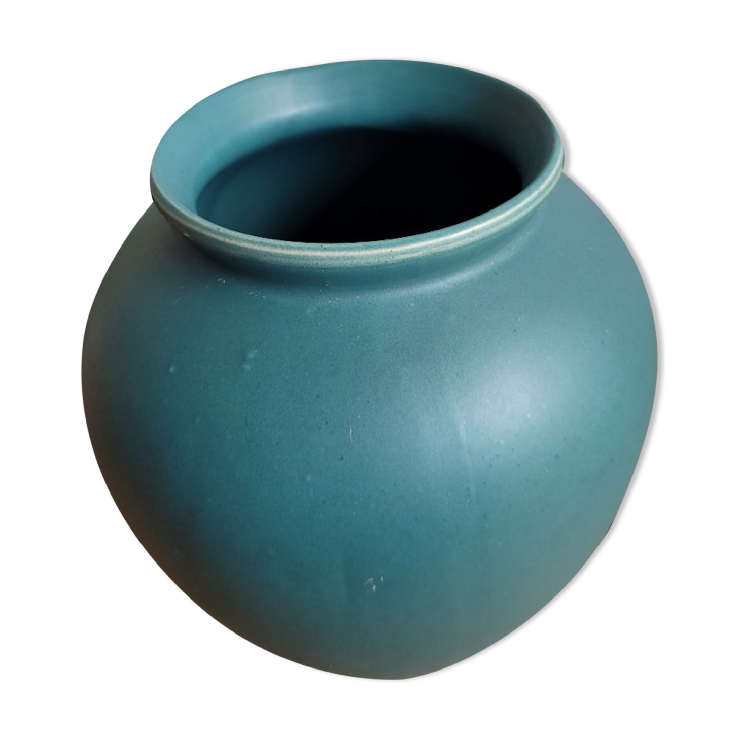 Almond-green ceramic round vase