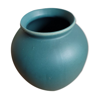 Almond-green ceramic round vase