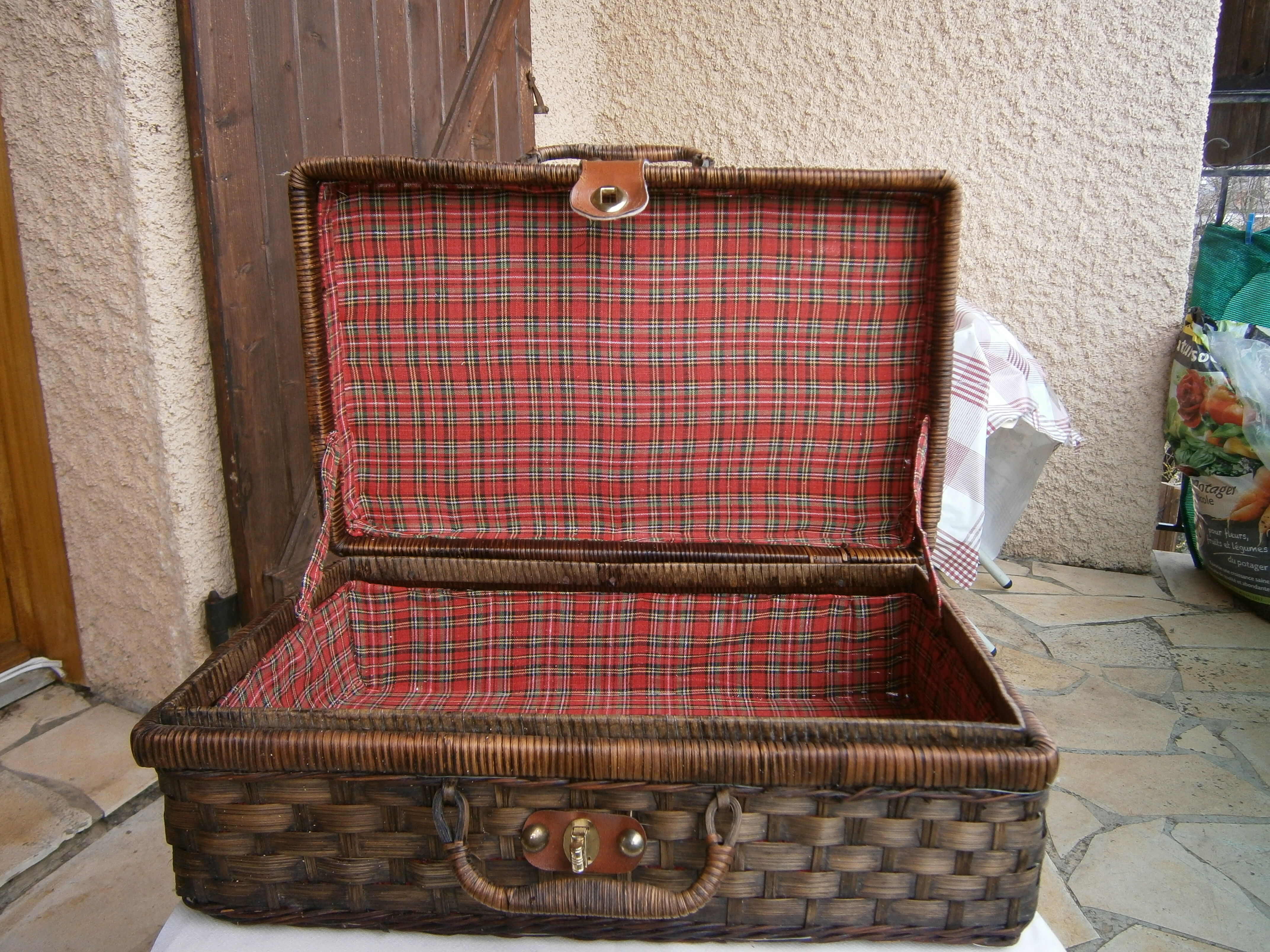 Wicker suitcase
