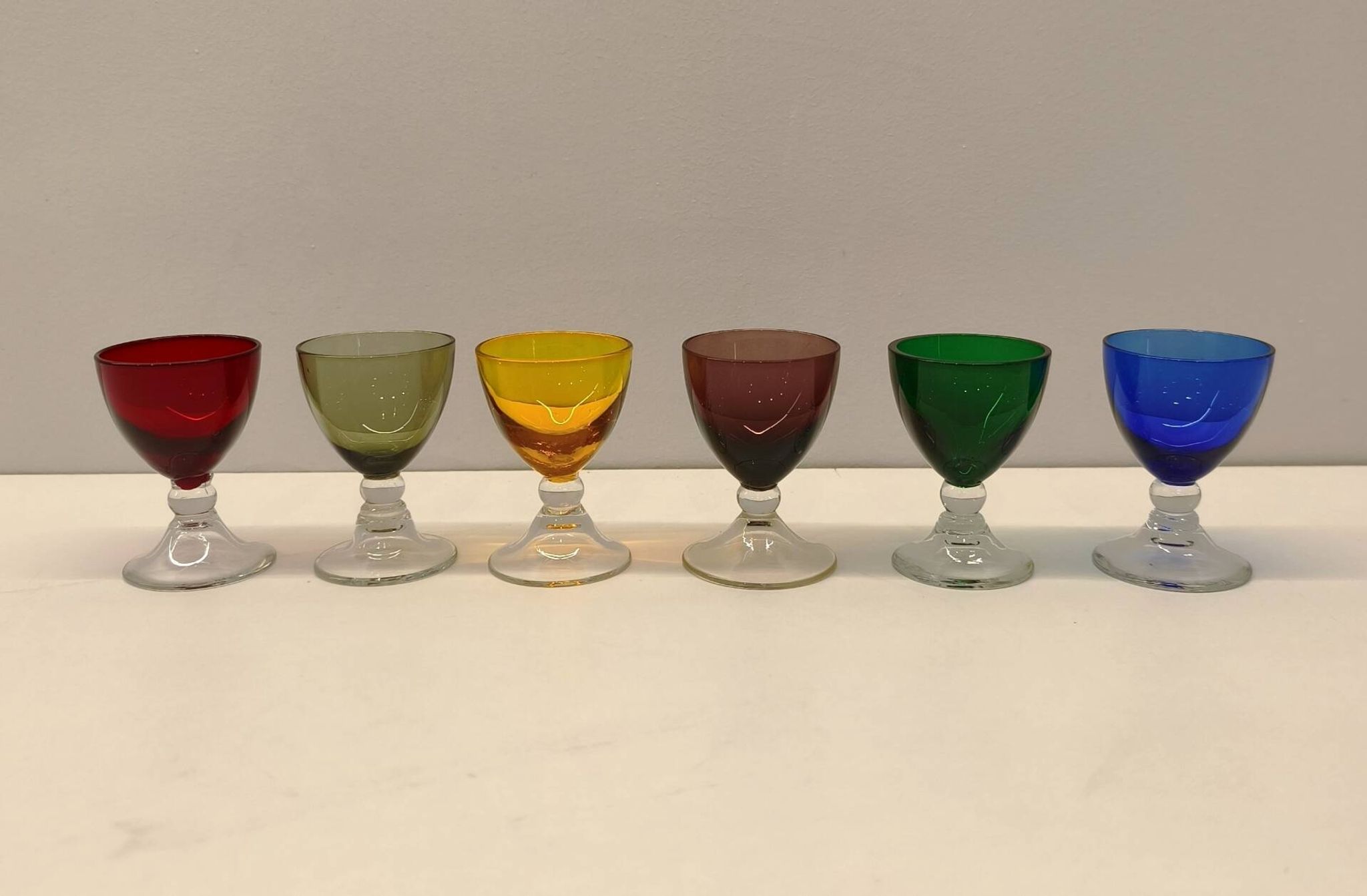 Set of 6 vintage multicoloured liqueur glasses (1960s/70s)