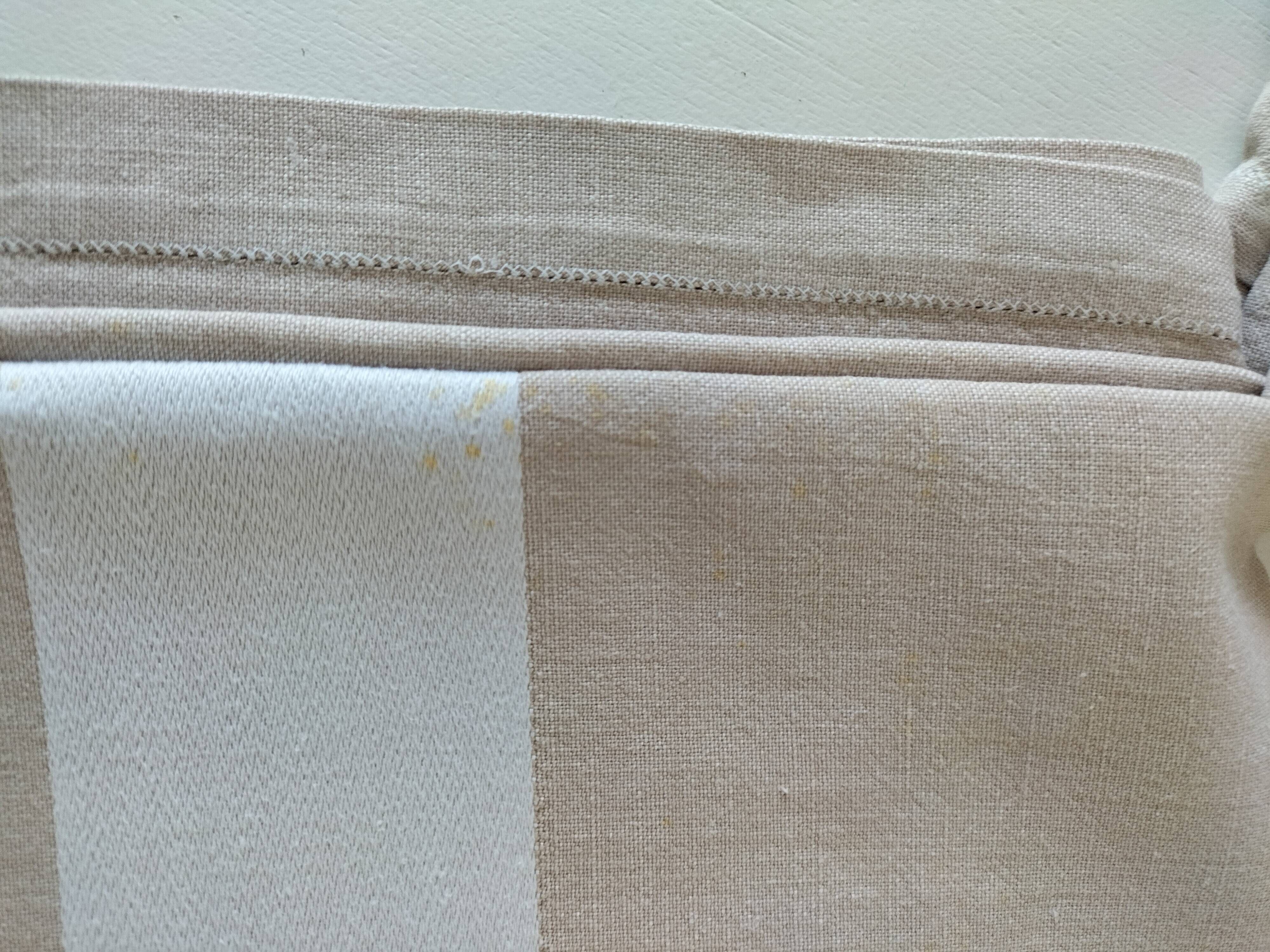 Tablecloth and 8 napkin set – graphic cotton