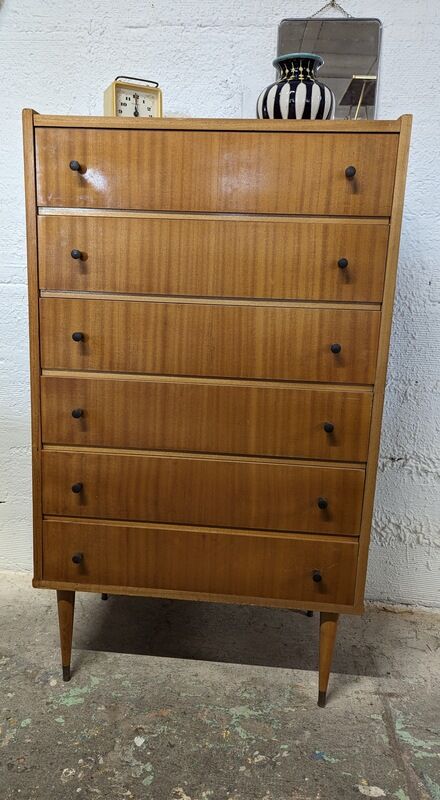 Weekly high chest of drawers