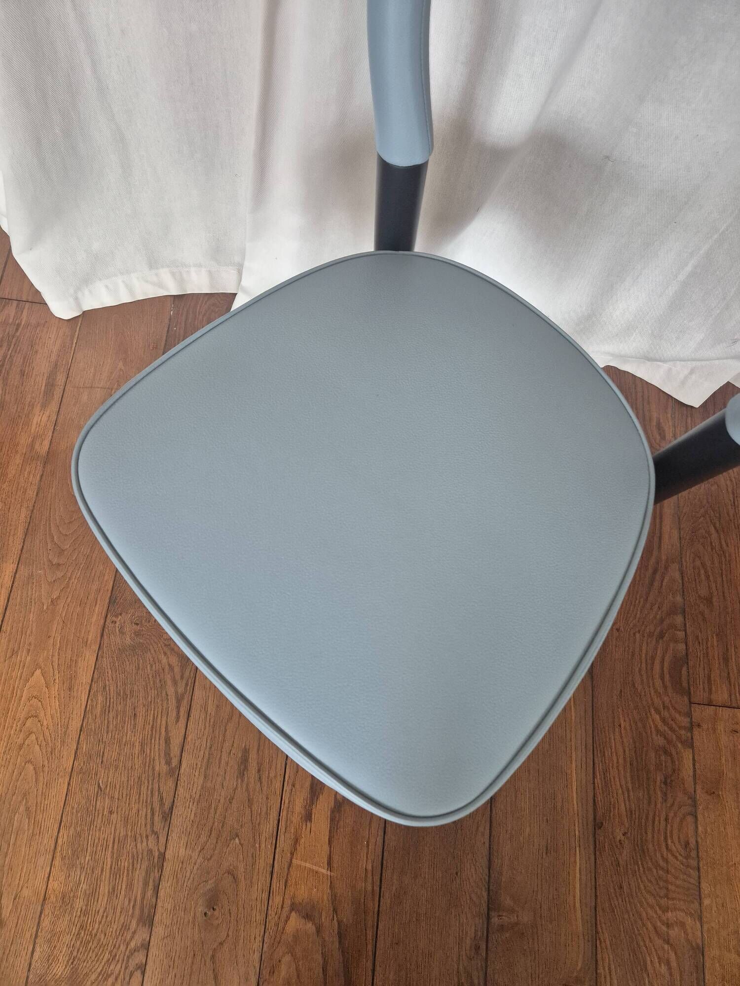 Set of 4 Göteborg chairs by Erik Gunnar Asplund for Cassina, blue leather.