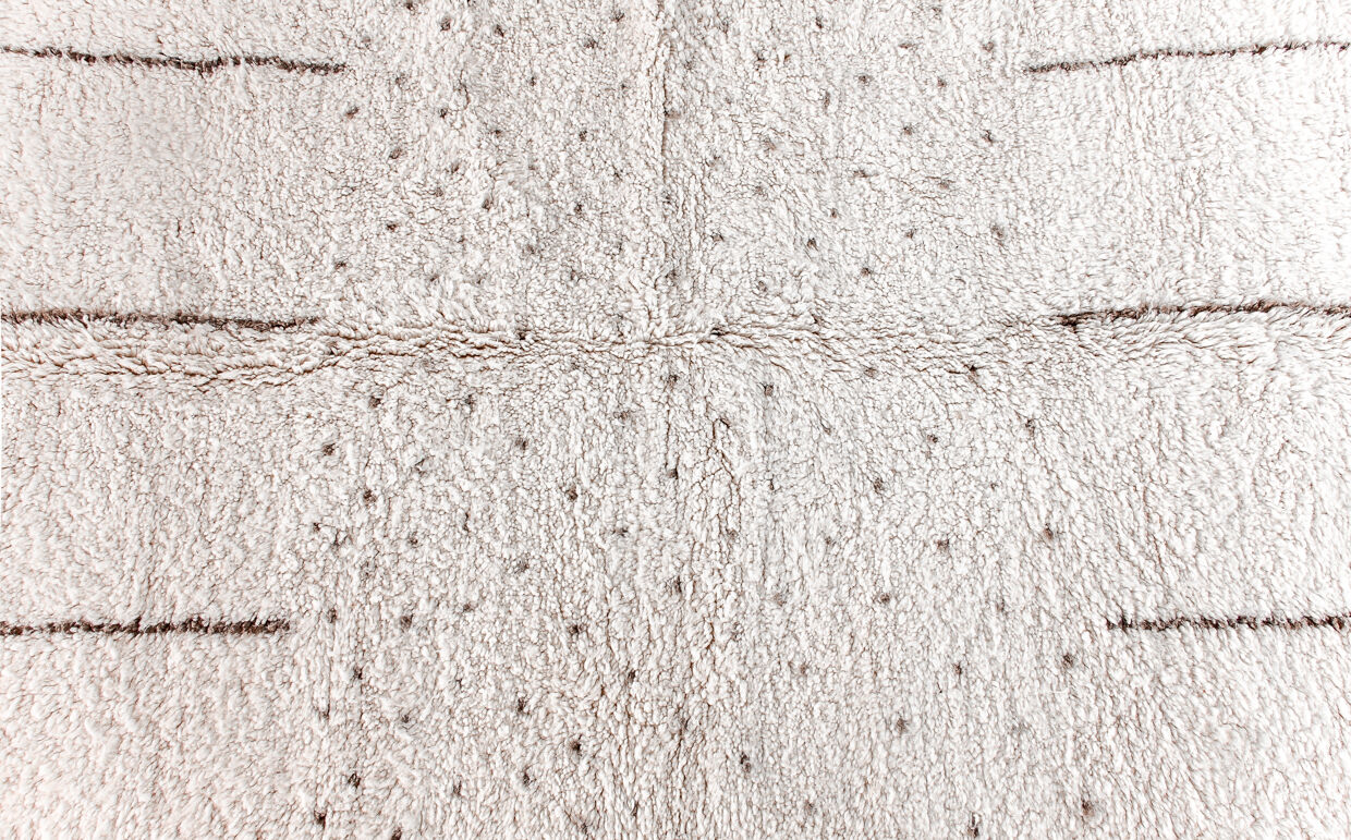 Beni weain beige carpet with dug patterns "bni drar" 287 x 210cm