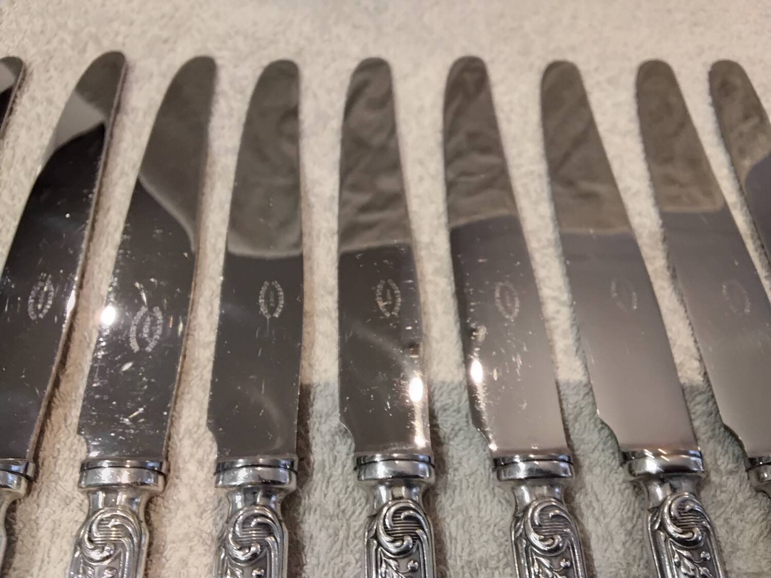 12 silver-plated metal table knives Boulenger LXV demi riche