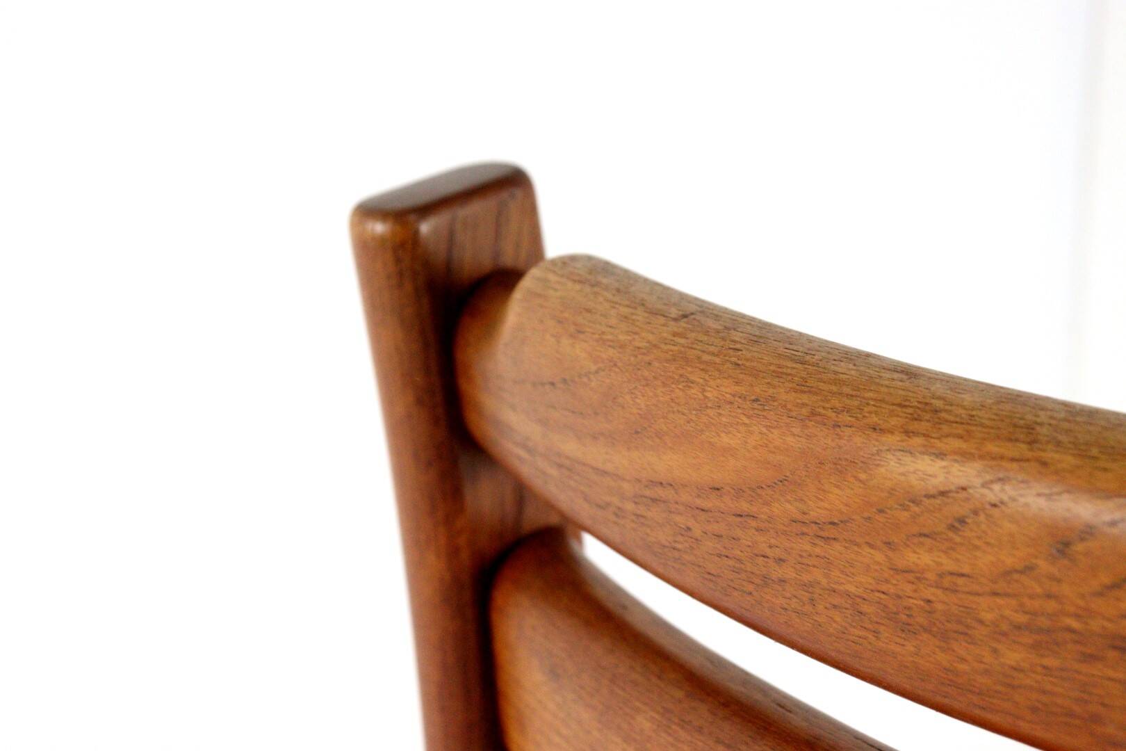 6 chaises dans le goût de Dyrlund 'Sentved'