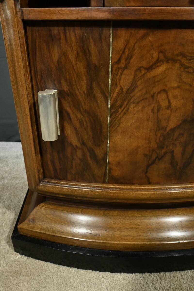 Nightstand in Walnut, Art Deco – 1930