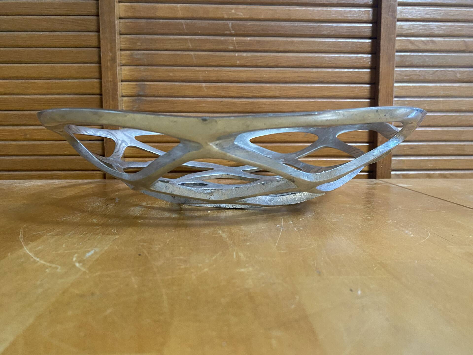 Vintage Style Aluminium Centrepiece Bowl #E406