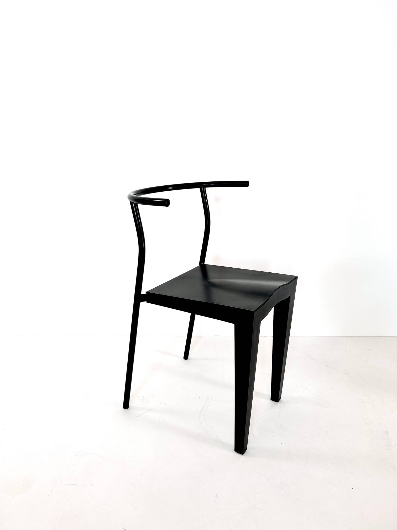 6 black Dr Glob chairs by Philippe Starck for Kartell. Italy 1988.