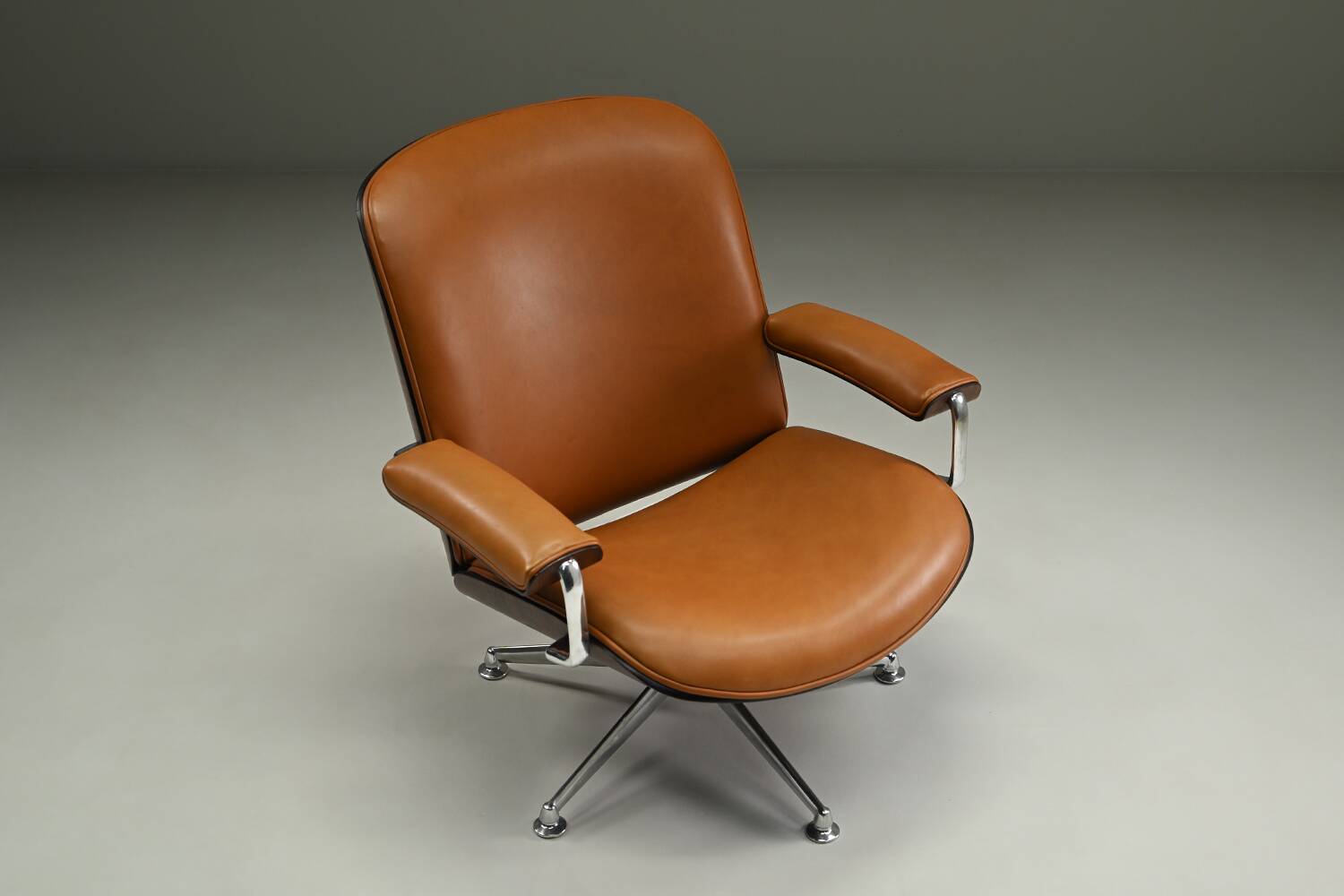 Lounge chair by Ennio Fazioli for MIM Roma, 1950s Italy.