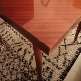 Folding table