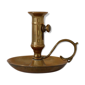 Bougeoir à anse en laiton