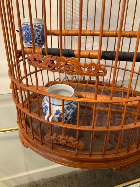 Ancienne cage à oiseaux en bois et rotin