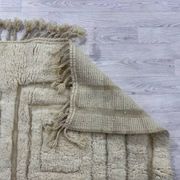 Berber rug in natural wool 200cm x 300cm