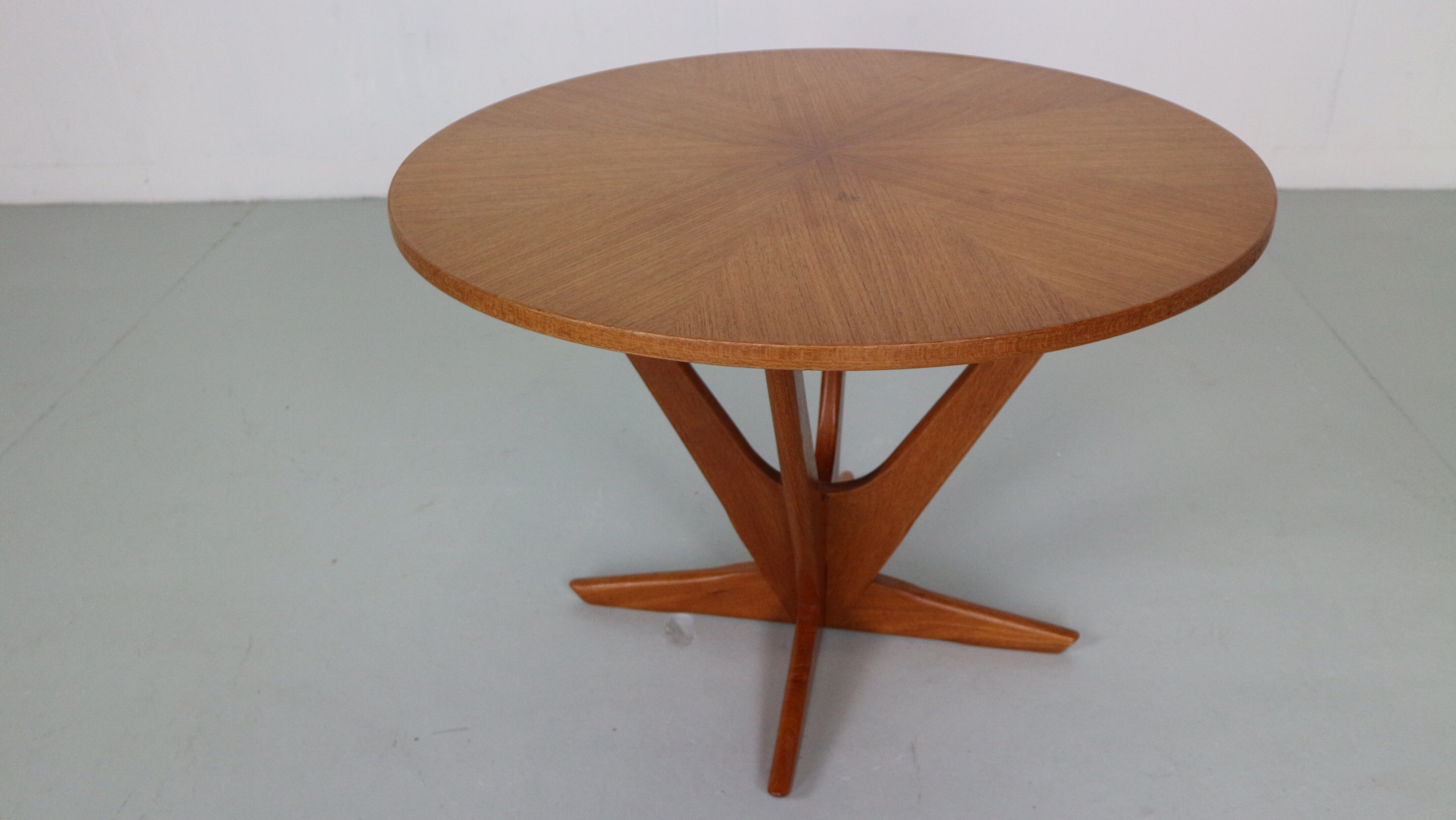 Søren Georg Jensen  Teak Round Coffee Table for Kubus, 1960 Denmark