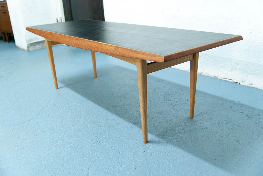 Table low zones 122cm