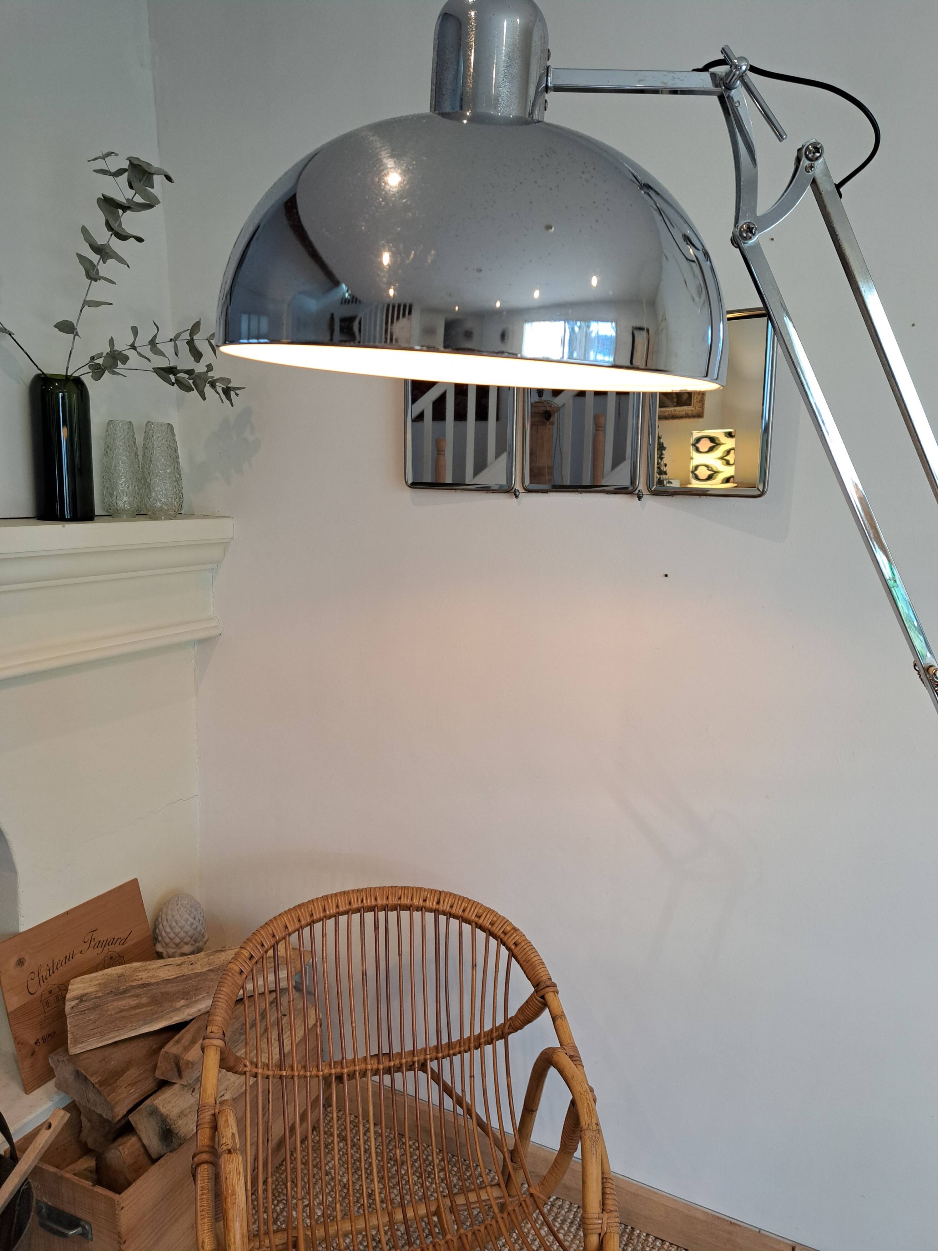 Floor lamp