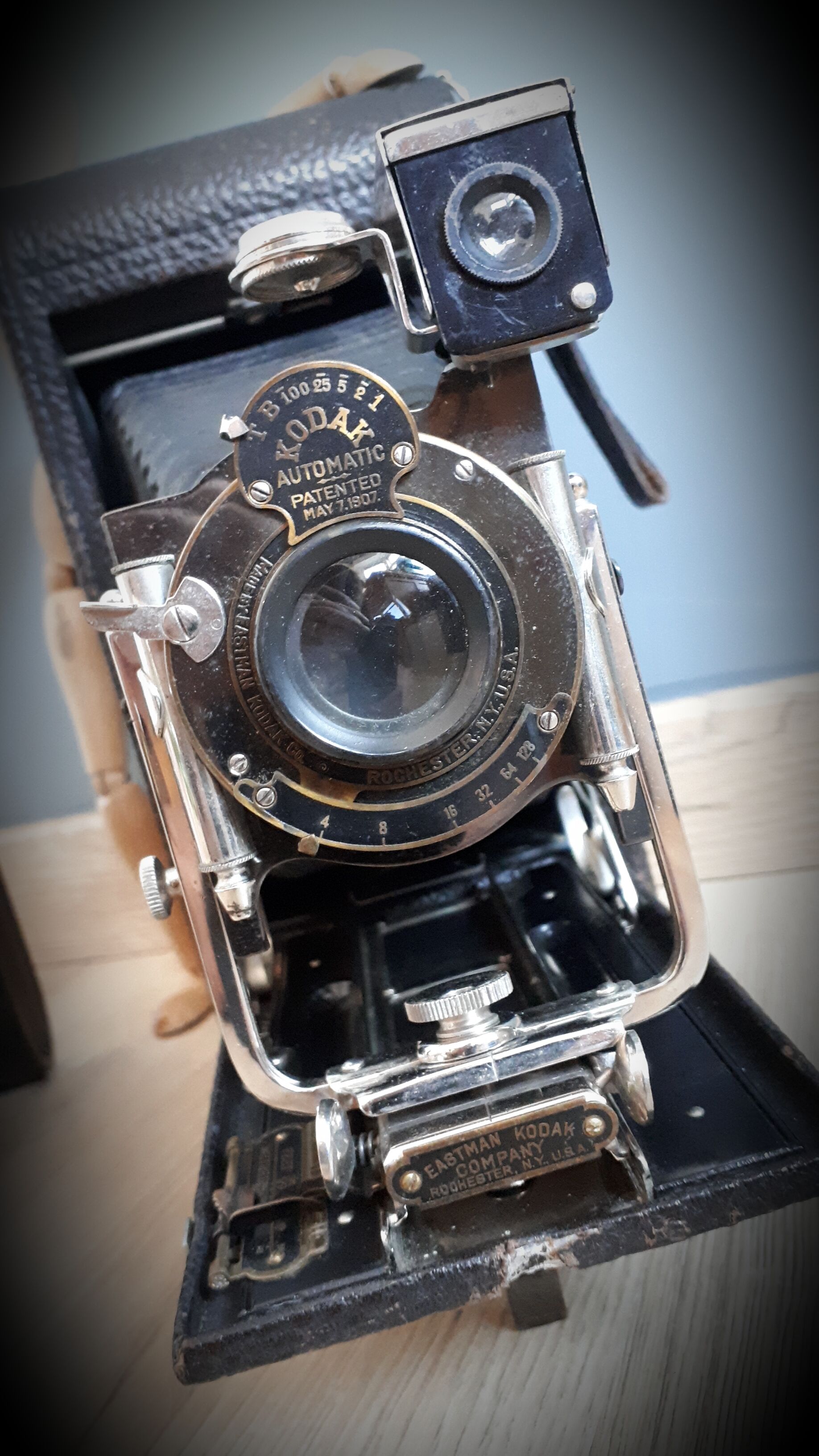 Kodak eastman gusseted camera 1907