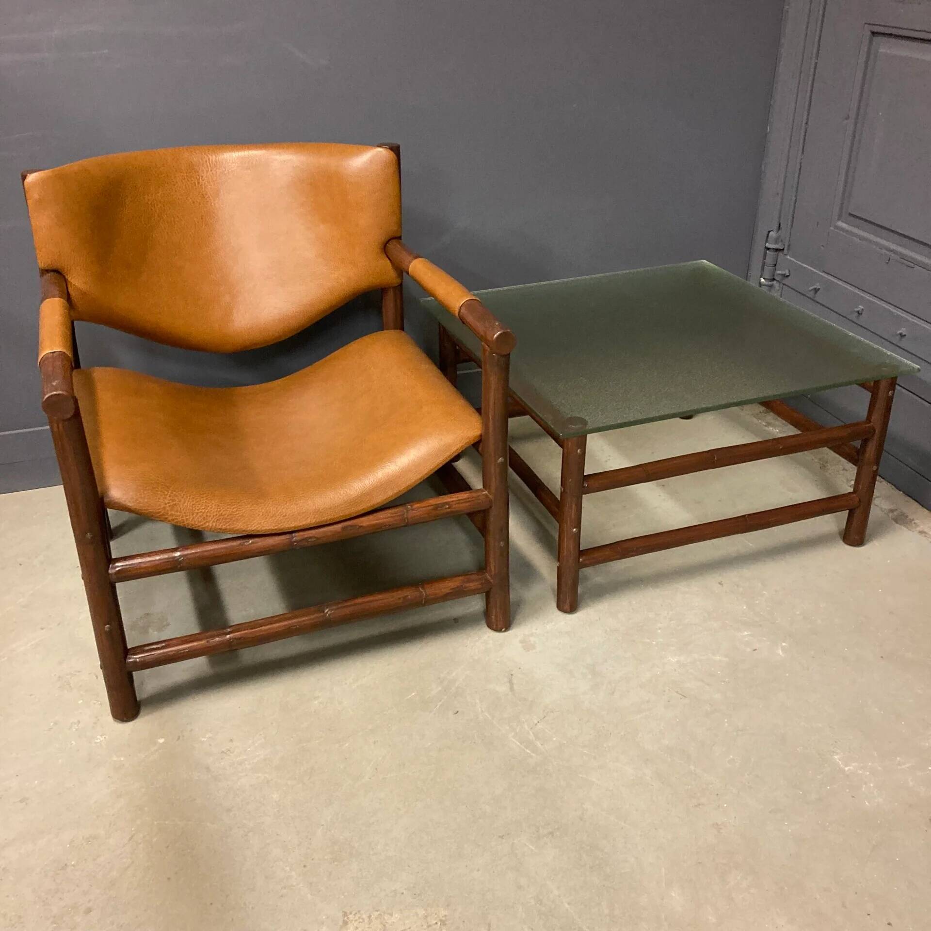 Brutalist armchair and table, Brazil from the 1970s.