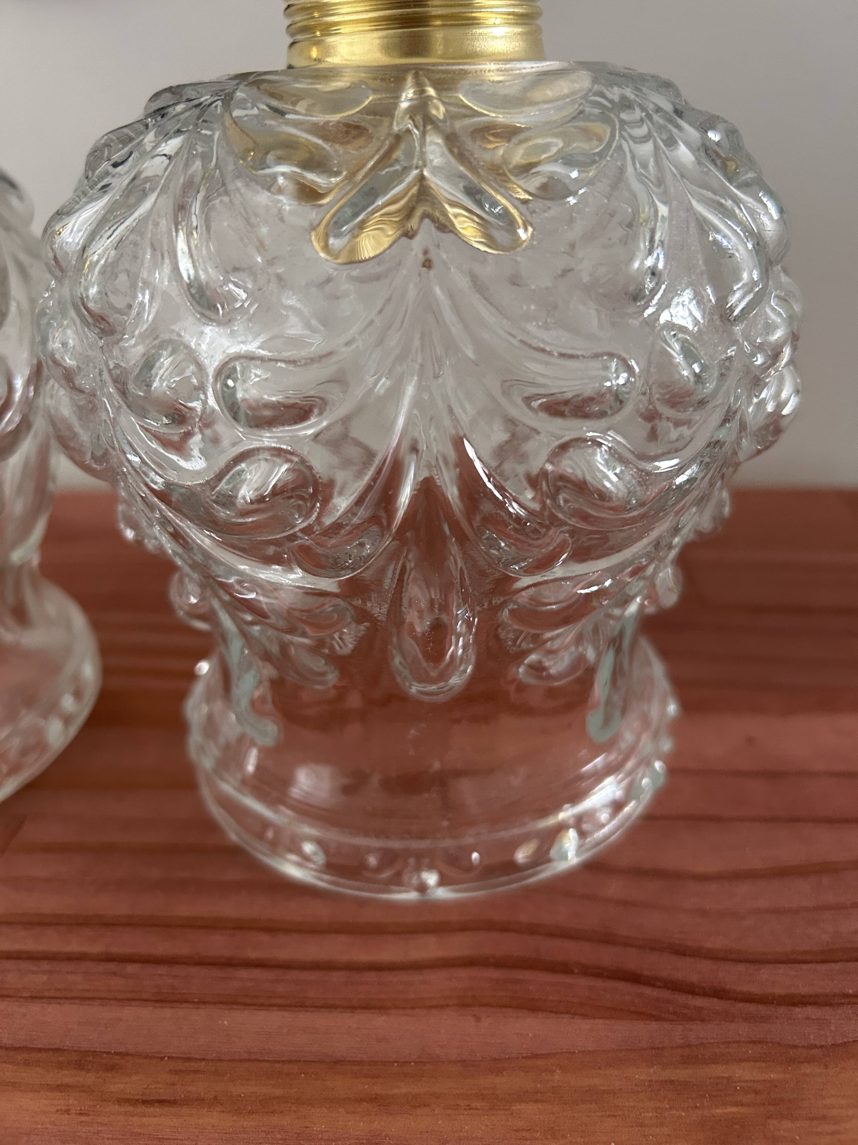 Paire d’appliques murales vintage en verre ciselé