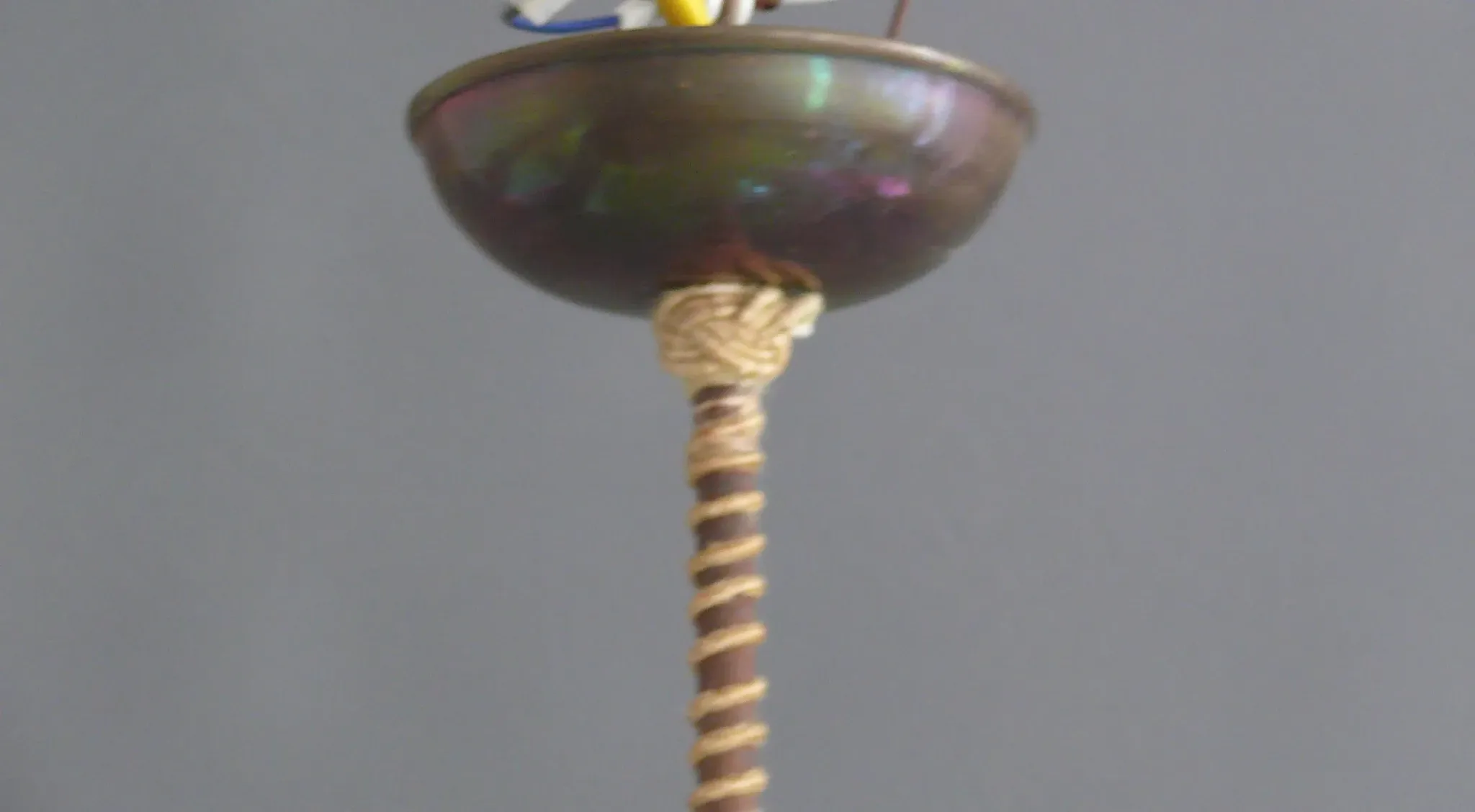 Art Deco pendant light with coiled rod, marbled effect, metal and brass pendant - 1930s